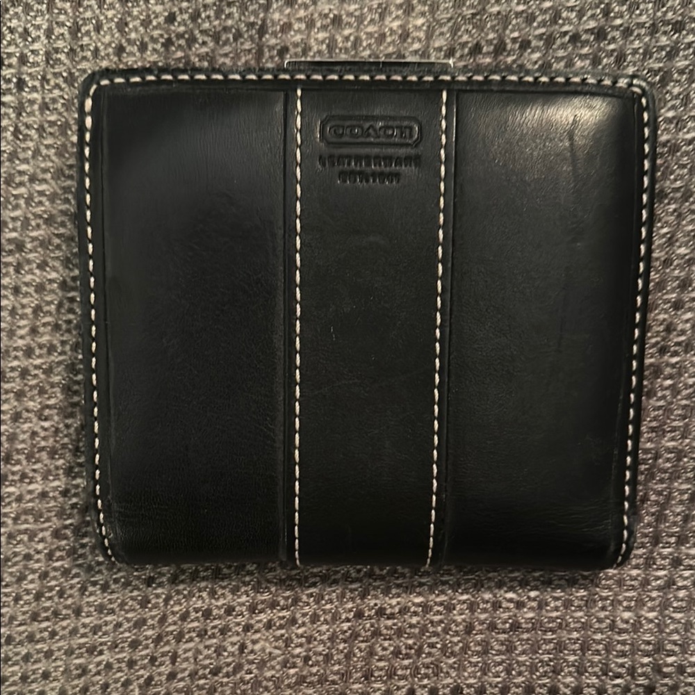 Vintage Coach Black Leather bifold Wallet